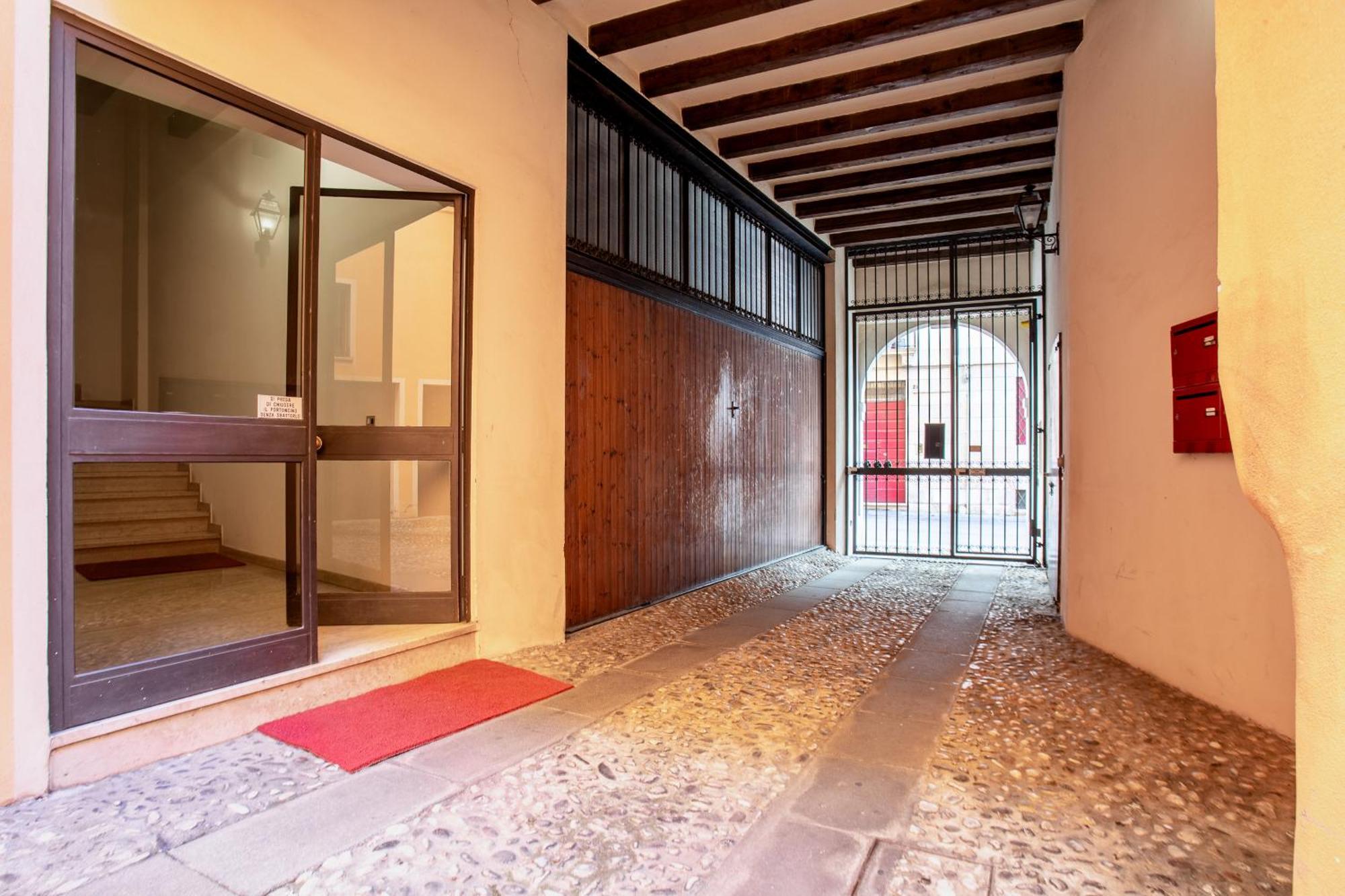 San Faustino Central Apartment Vicenza Eksteriør billede